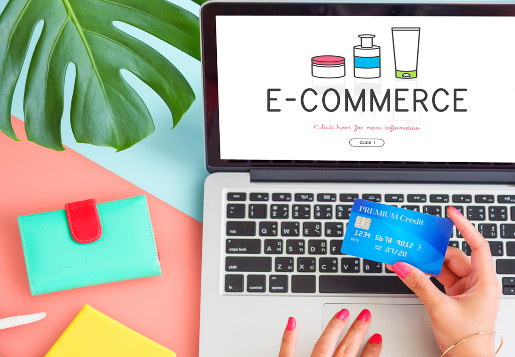 Kosmetyczne zakupy bez wychodzenia z domu