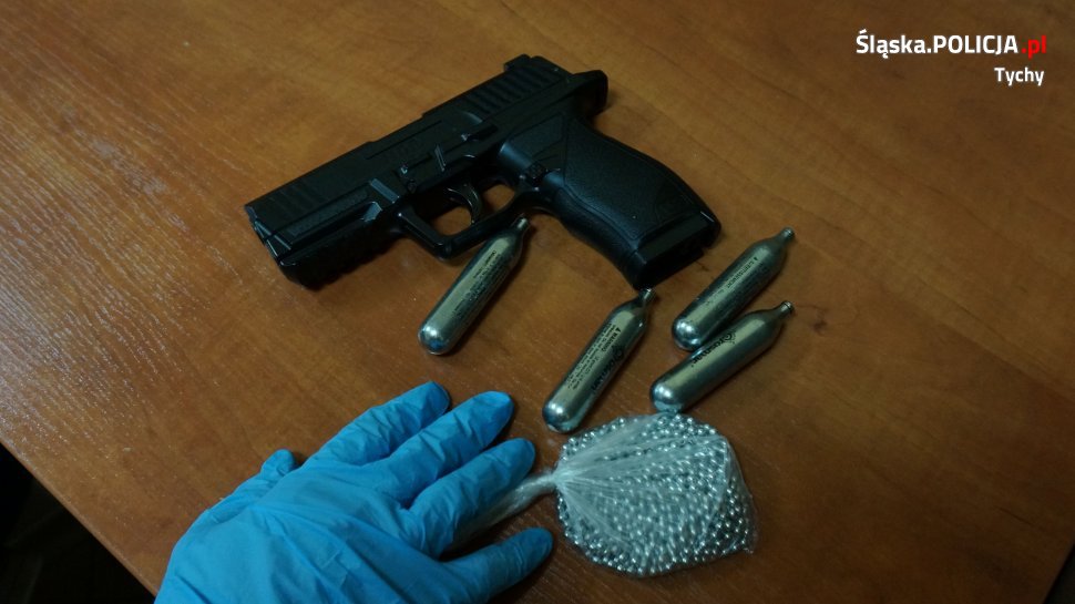 Podejrzany o zniszczenie mienia w rękach policji