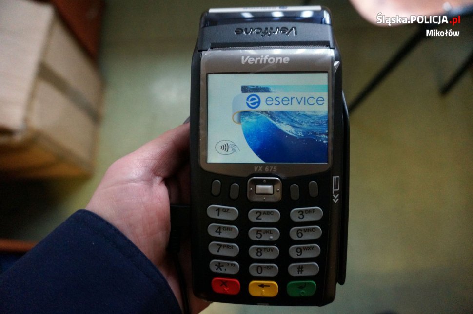 Mandat zapłacisz kartą płatniczą u policjanta!