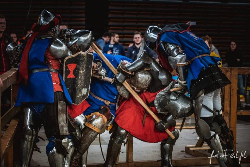 Sukces Niepokornych Rycerzy