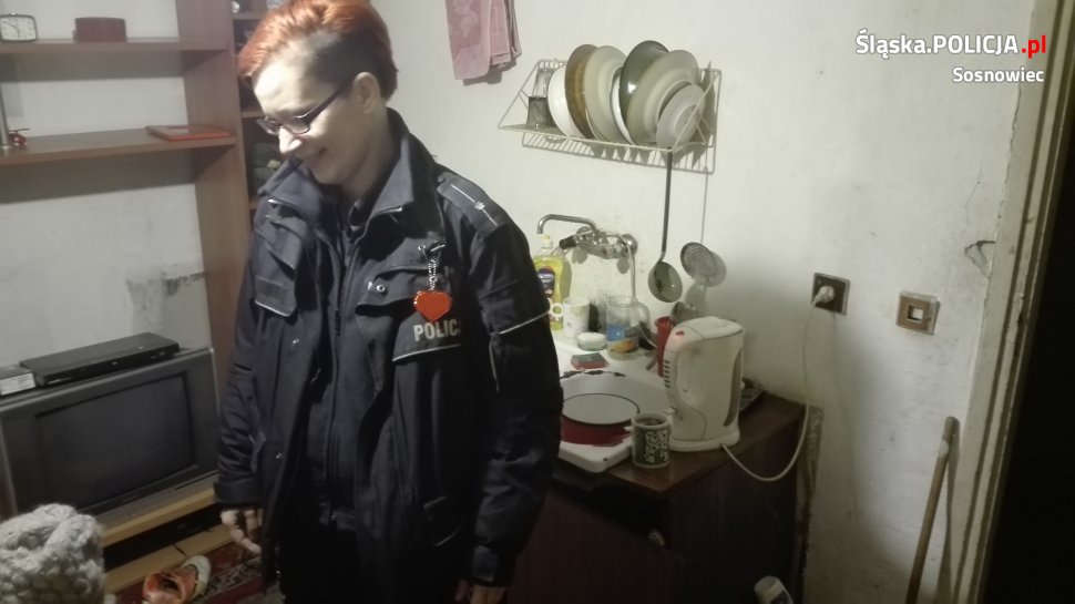 Dzielnicowa pomogła bezdomnej kobiecie uzyskać pomoc