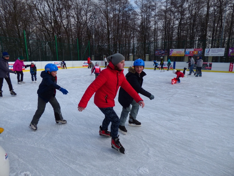 Dni otwarcia lodowiska wydłużone!