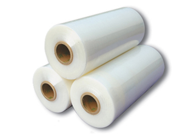 Folia stretch ręczna - zalety i zastosowanie