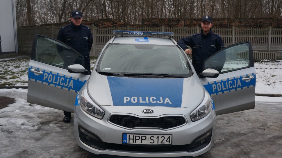 Policjanci uczestniczyli w akcjach ratowniczych