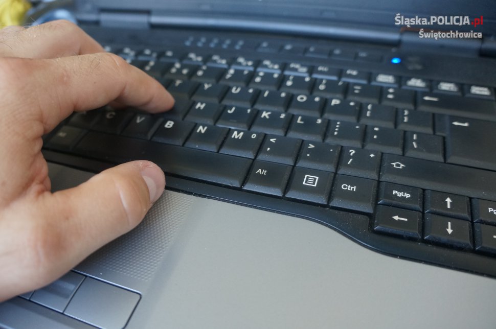 Uwaga na oszustwa internetowe