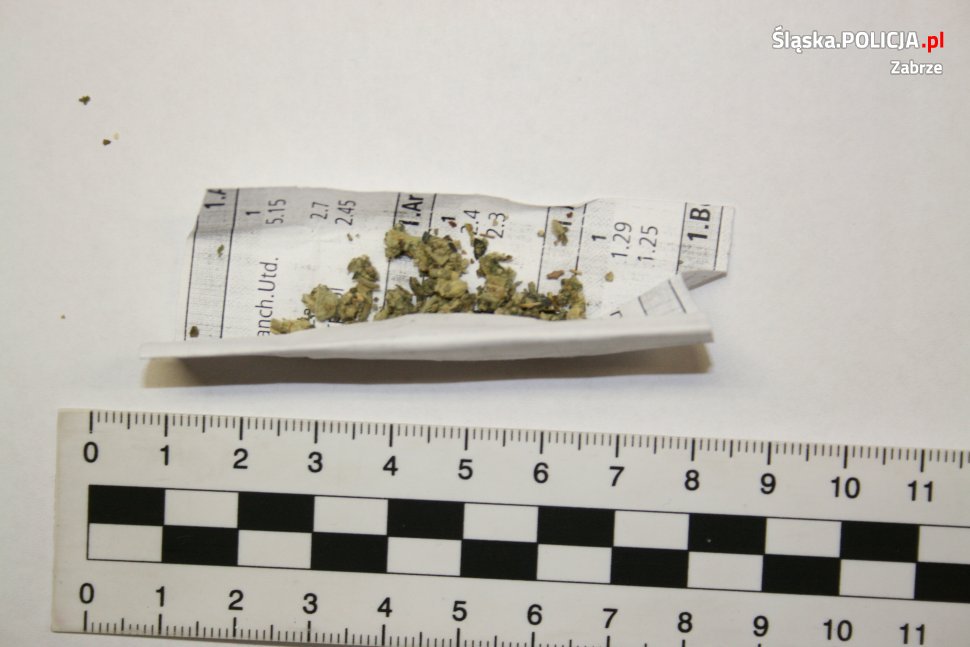 Zasnął w tramwaju z narkotykami w kieszeni