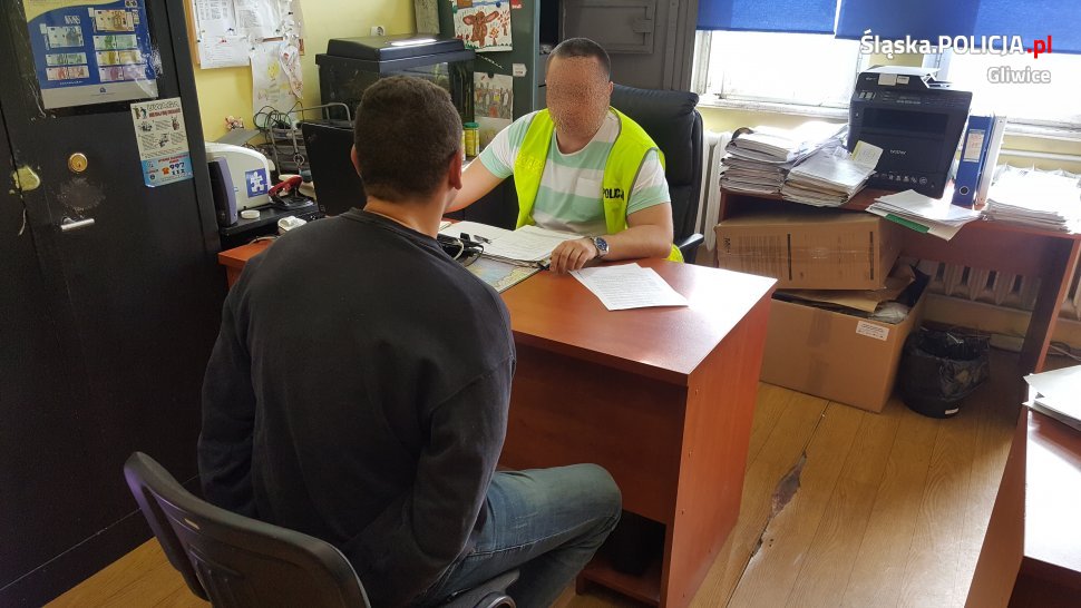 Chuligani stadionowi objęci dozorami