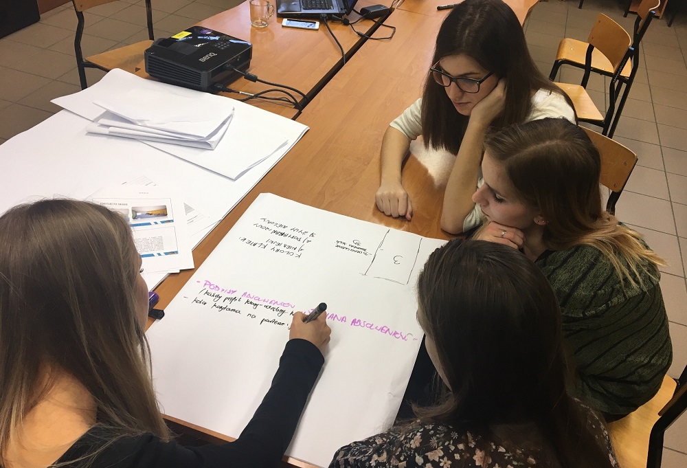 Uczniowie Technikum nr 2 w Tychach zmieniają swoją szkołę