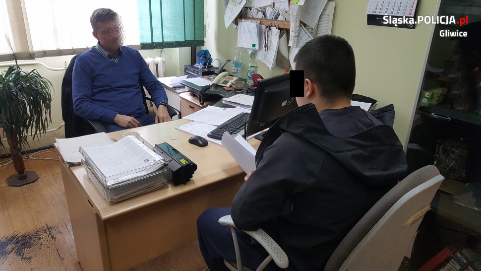 Kolejni pseudokibice z zarzutami