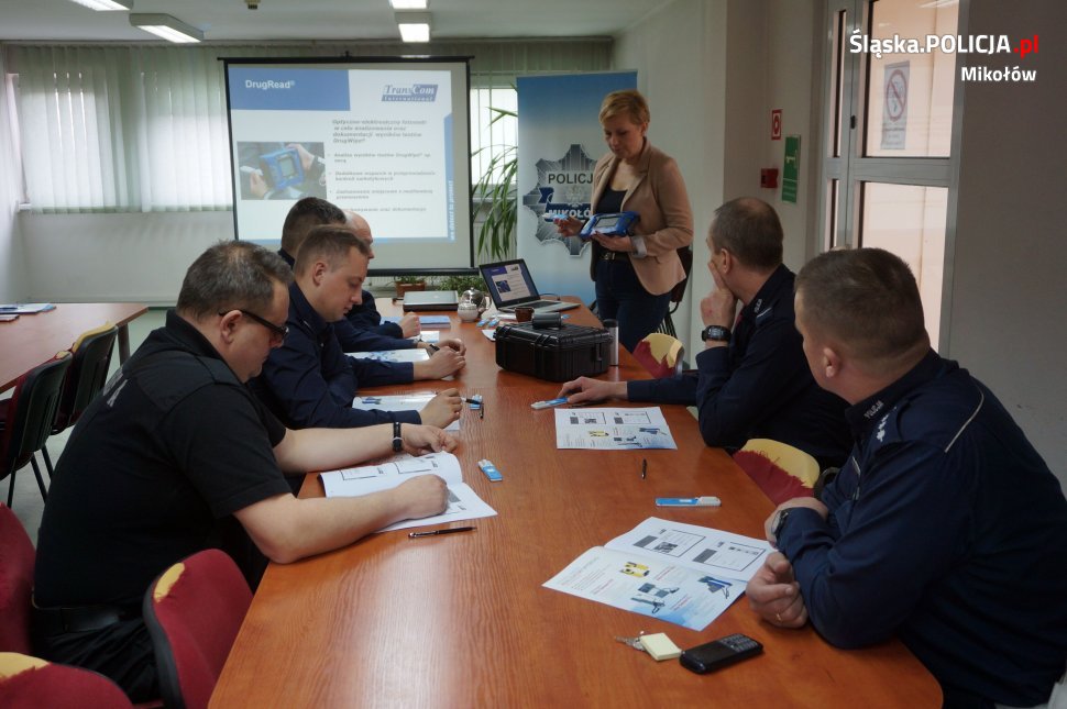 Elektroniczny analizator w Mikołowskiej komendzie