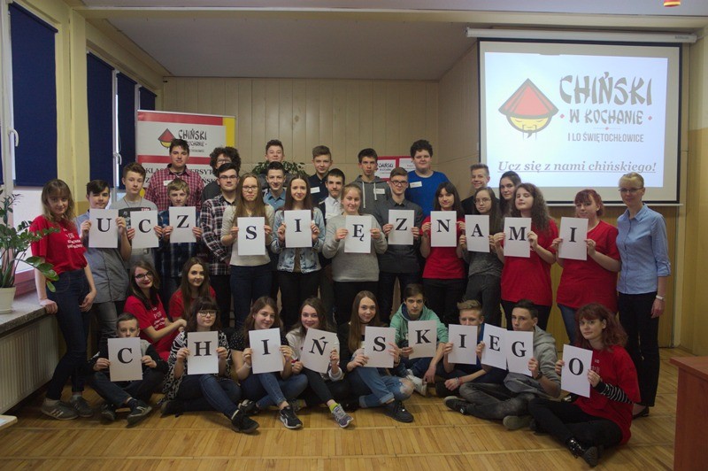 Uczniowie zachęcają do nauki chińskiego