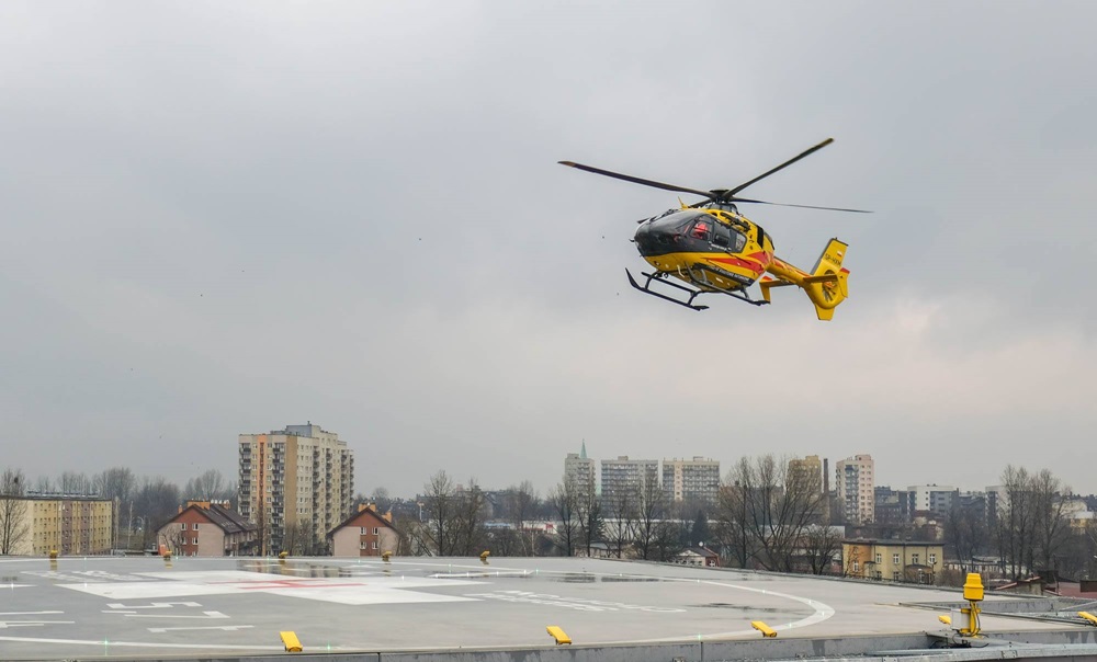 Helikopter wylądował na lądowisku Zespołu Szpitali Miejskich