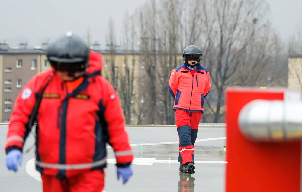 Helikopter wylądował na lądowisku Zespołu Szpitali Miejskich