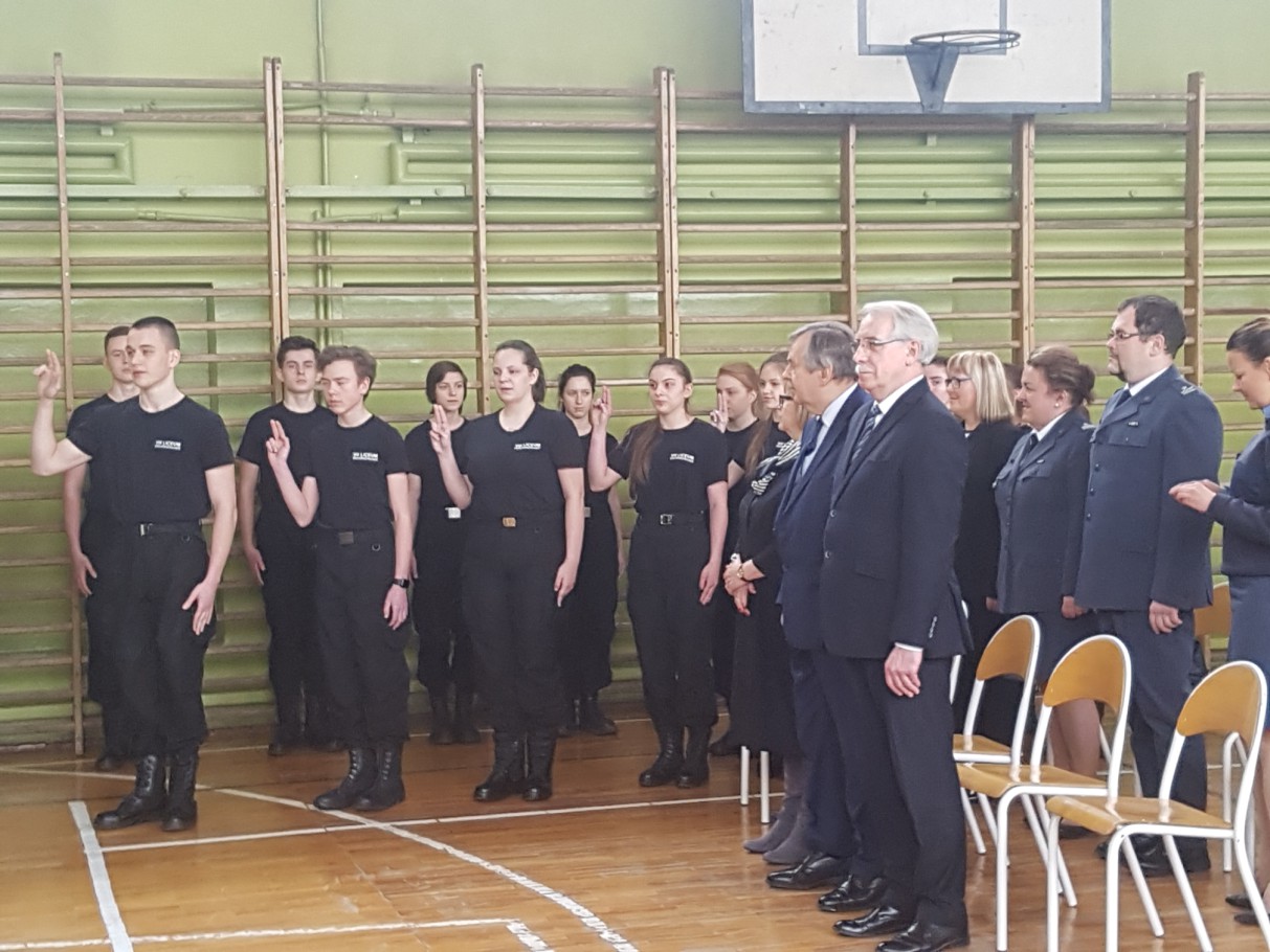 Pasowanie klasy mundurowej