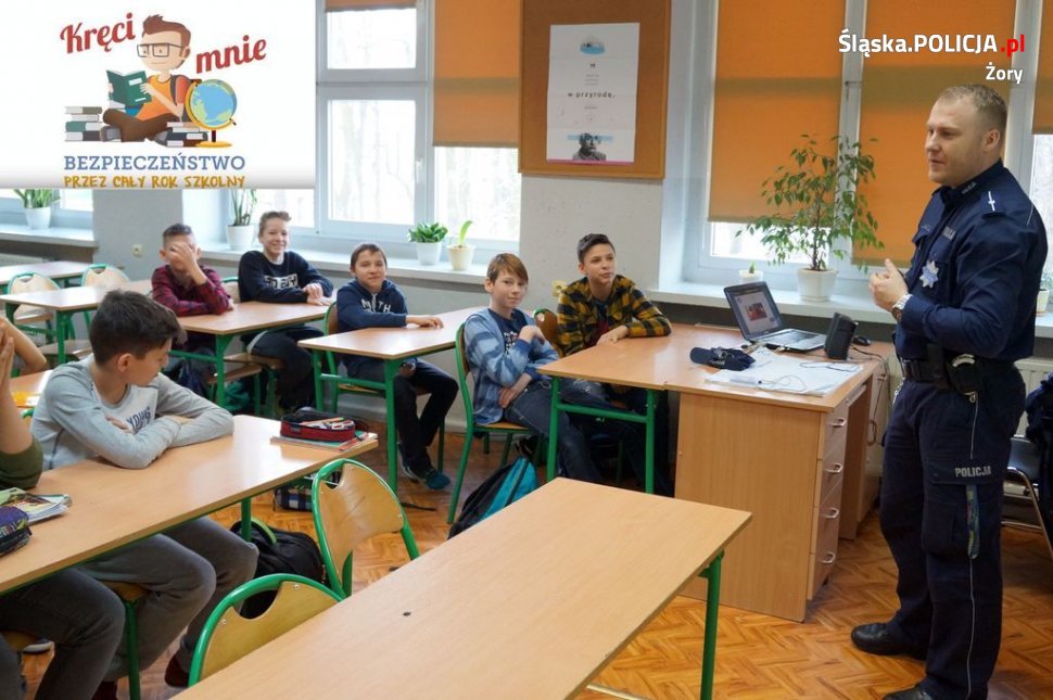 Rozmawiają z najmłodszymi o cyberprzemocy