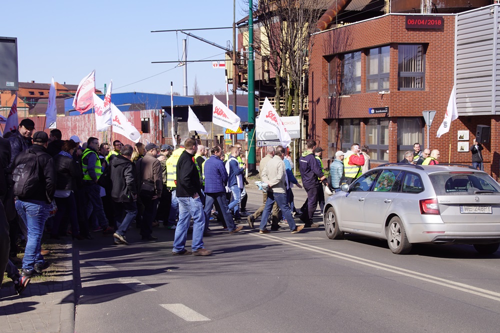 Pikieta pod Hutą Pokój 34