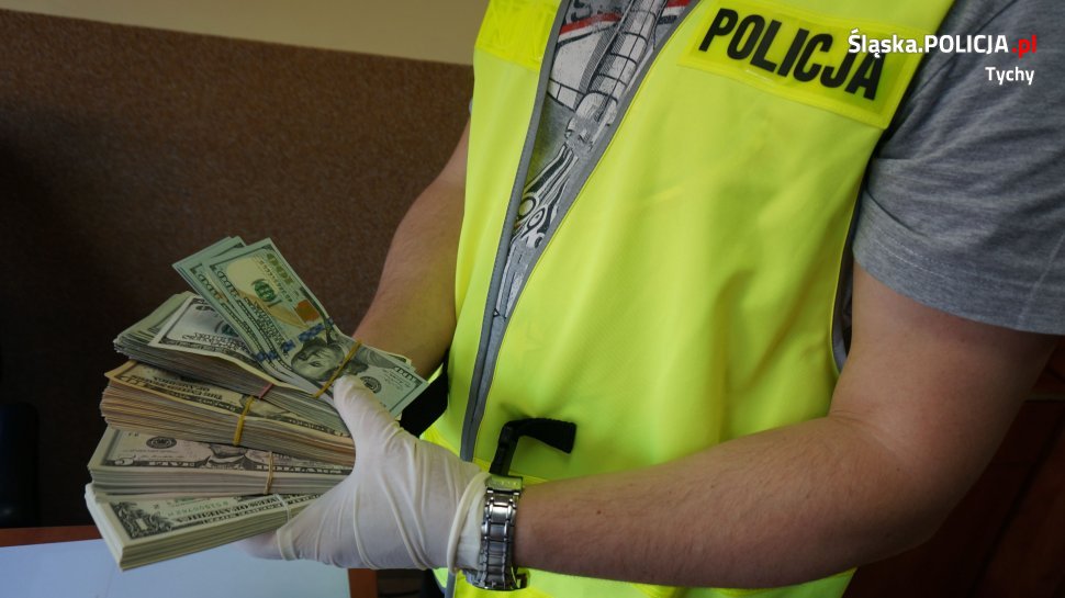 Odzyskali skradzioną gotówkę i zatrzymali złodzieja