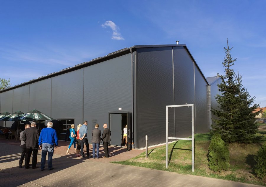 Nowa hala za prawie 3,7 mln zł już otwarta