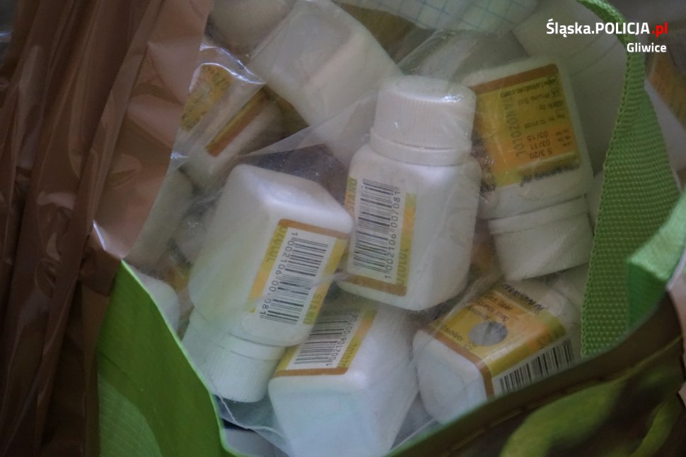 Farmaceuta amator handlował narkotykami i sterydami