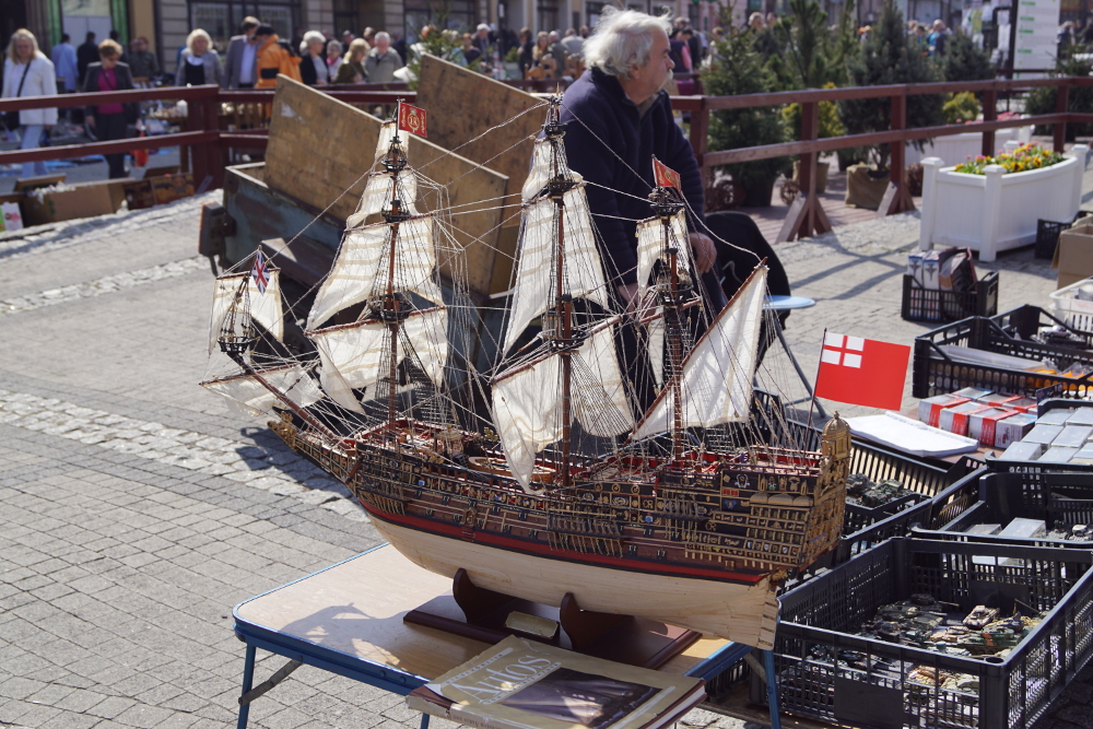 Tłumy na rynku podczas Jarmarku Staroci! [GALERIA]