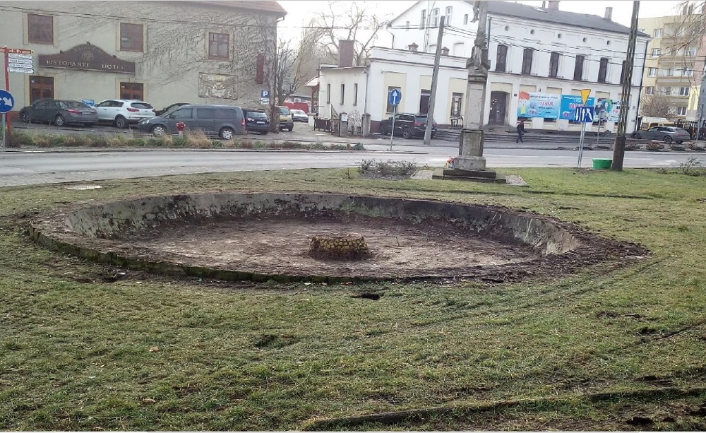 Fontanna wraca na Plac Karpeckiego