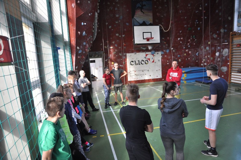 Uczniowie wzięli udział w szkoleniu wspinaczkowym