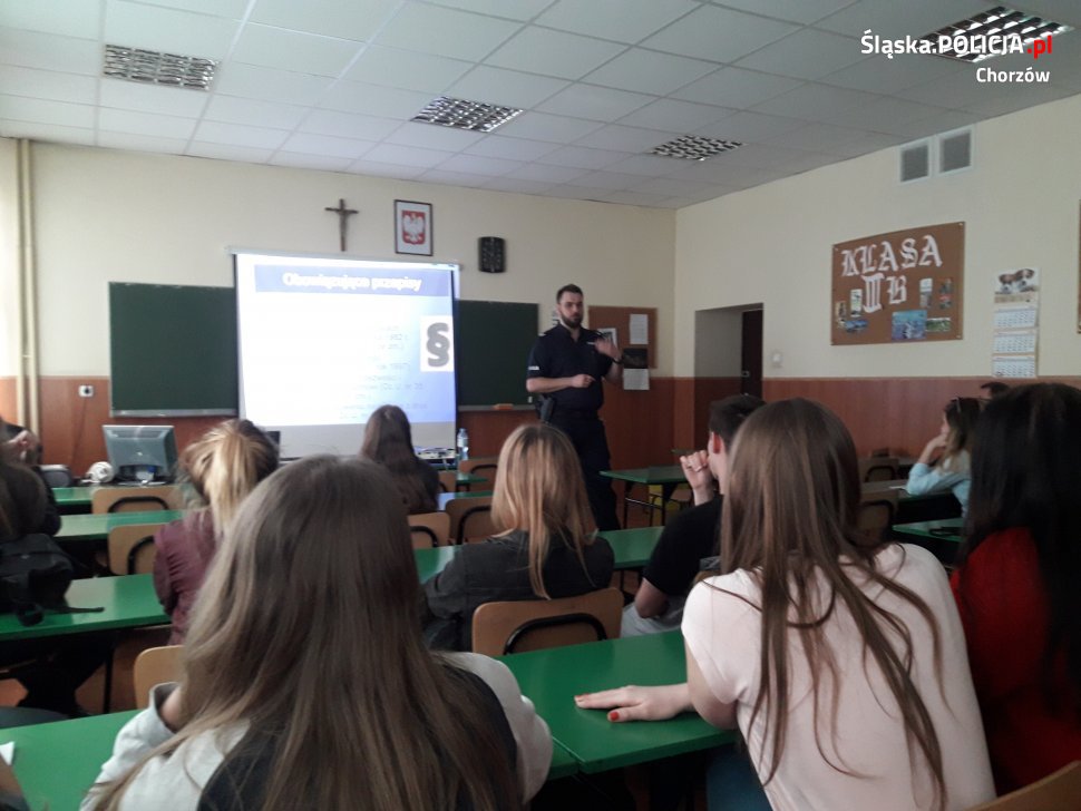 Dzielnicowi na spotkaniu z młodzieżą z ekonomika