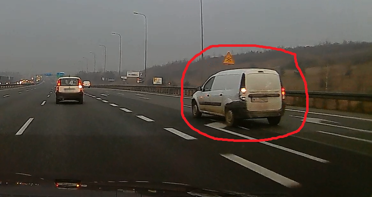 Policja szuka świadków zdarzenia drogowego