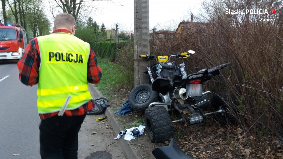 Quadem uderzył w latarnię