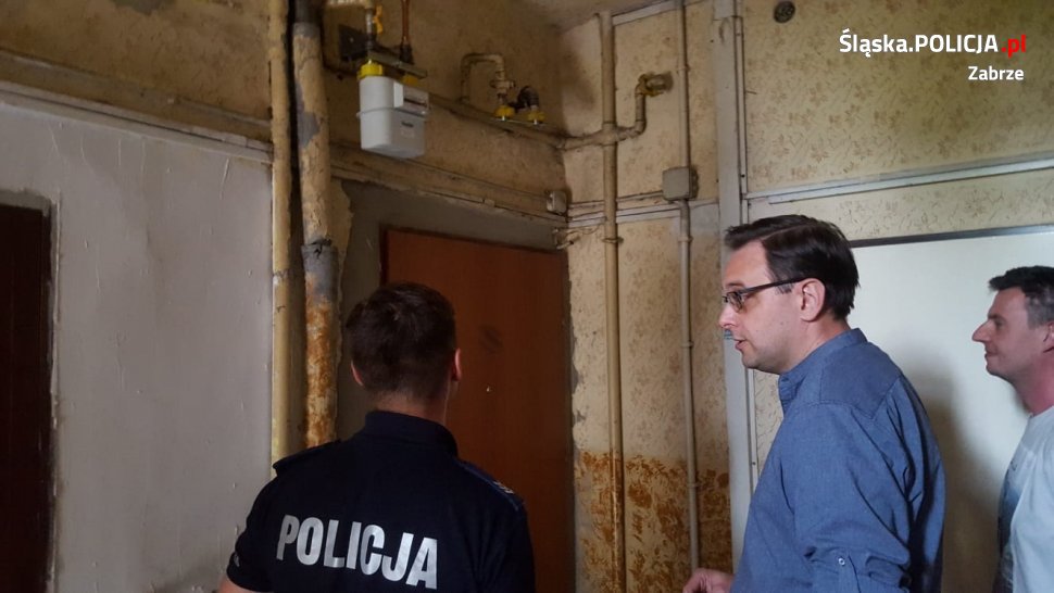 Wspólnie z urzędnikami kontrolowali mieszkania