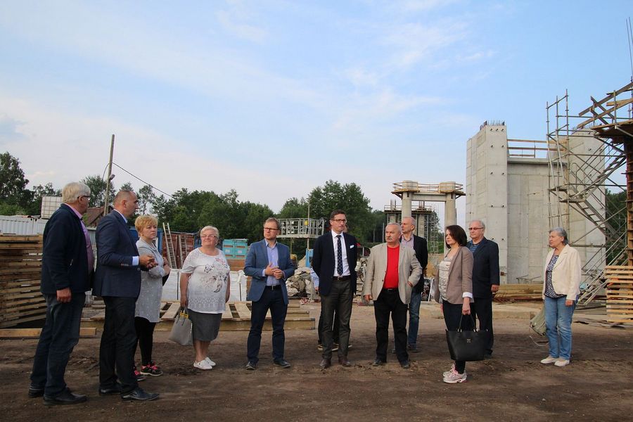 Radni na budowie drogi