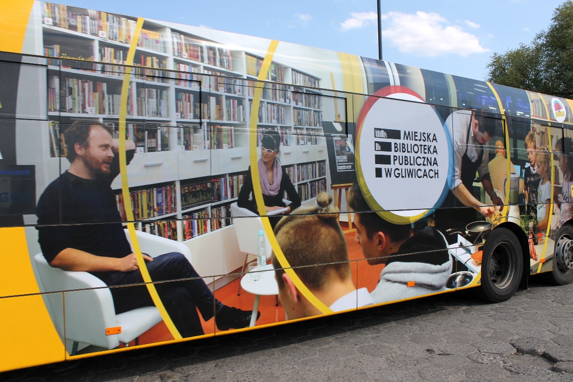 Biblioteka w autobusie