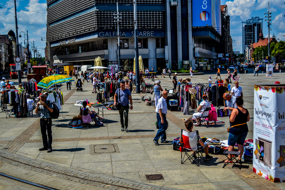 Wyprzedaż garażowa... na rynku