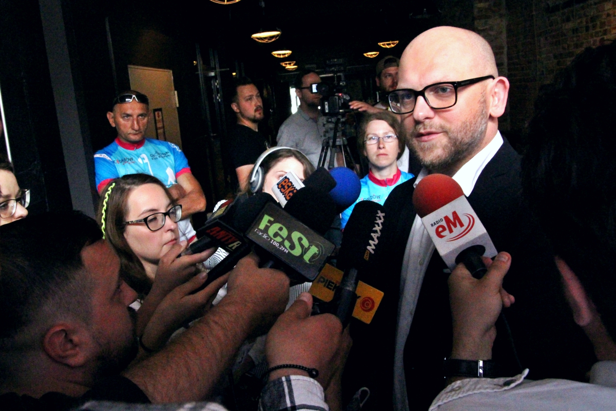 Miasto przejęło zabytkowy ratusz w Chorzowie Batorym