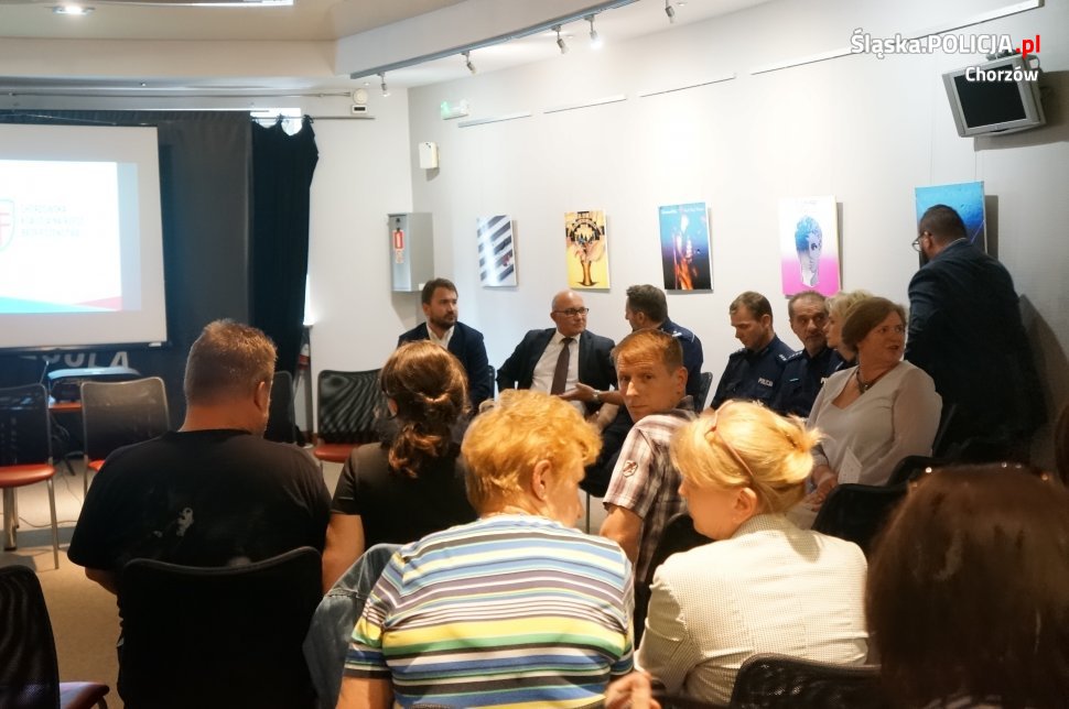 Debatowali z mieszkańcami o bezpieczeństwie