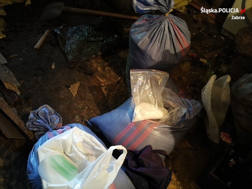 W czasie domowej interwencji znaleźli narkotyki i tytoń