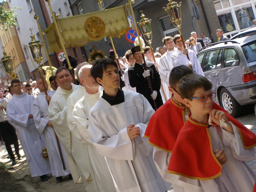 Boże Ciało w Zabrzu. Wierni przeszli ulicami miasta