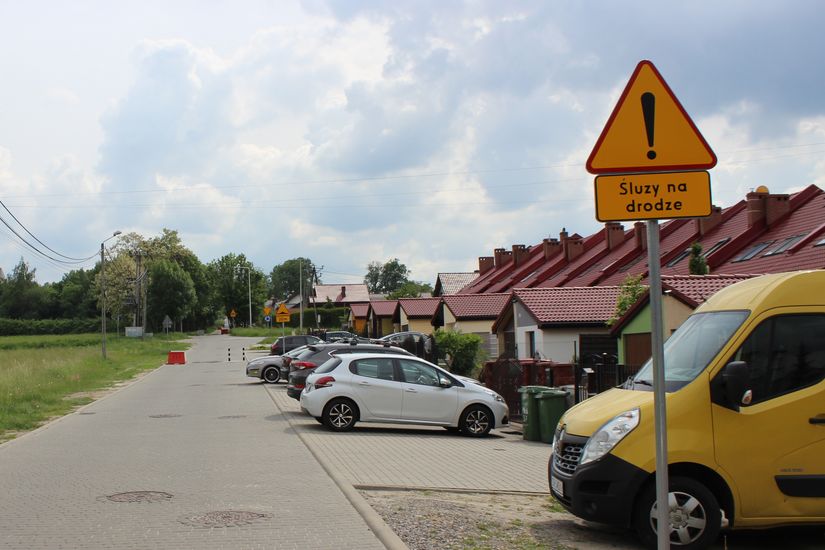 Na ulicy Miłej powstają śluzy. W trosce o bezpieczeństwo