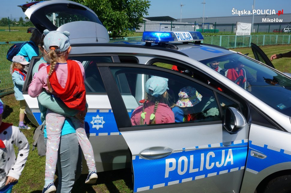 Mundurowi na XI spartakiadzie przedszkolaków