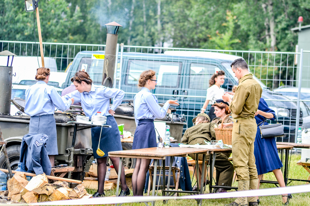 Łogień! Fajera! Samoloty i wojsko na Muchowcu! 61
