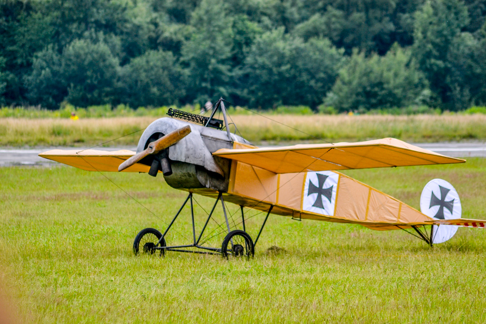 Łogień! Fajera! Samoloty i wojsko na Muchowcu! 68