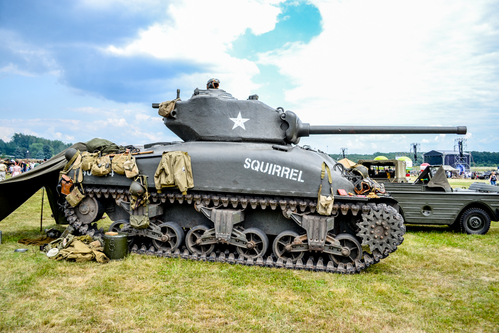 Łogień! Fajera! Samoloty i wojsko na Muchowcu!