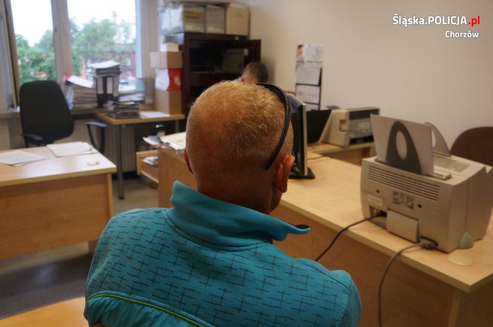 Chorzowscy policjanci odzyskali ponad 10 tys. euro
