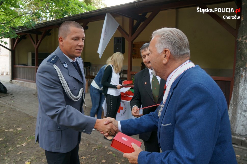 Chorzowscy policjanci wyróżnieni przez PCK