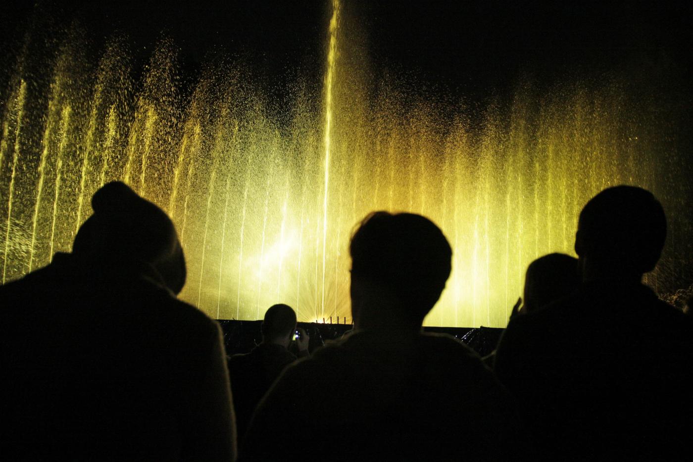 Tańczące fontanny przywitały lato w Chorzowie