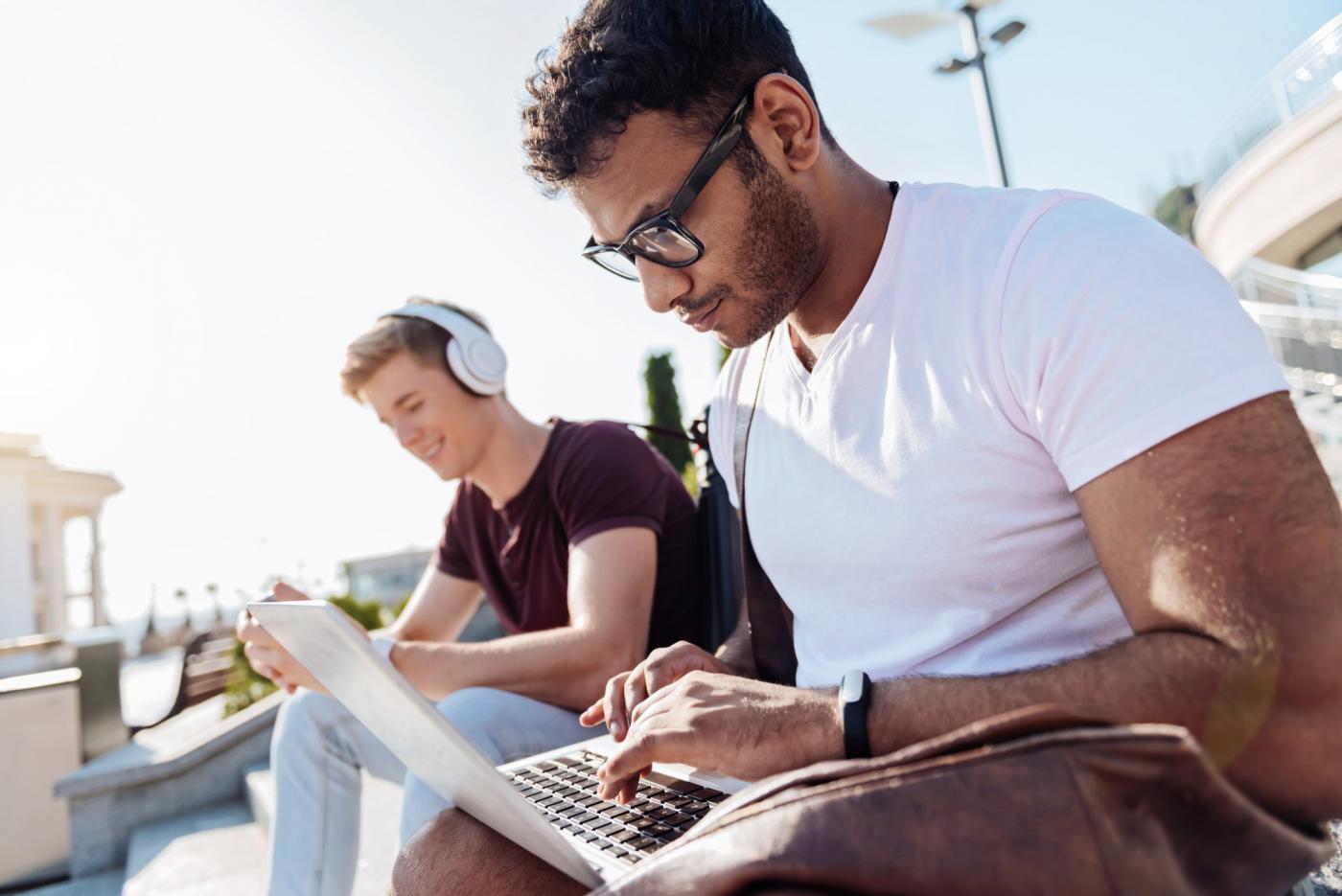 IT - raj dla millenialsów - opinie i fakty