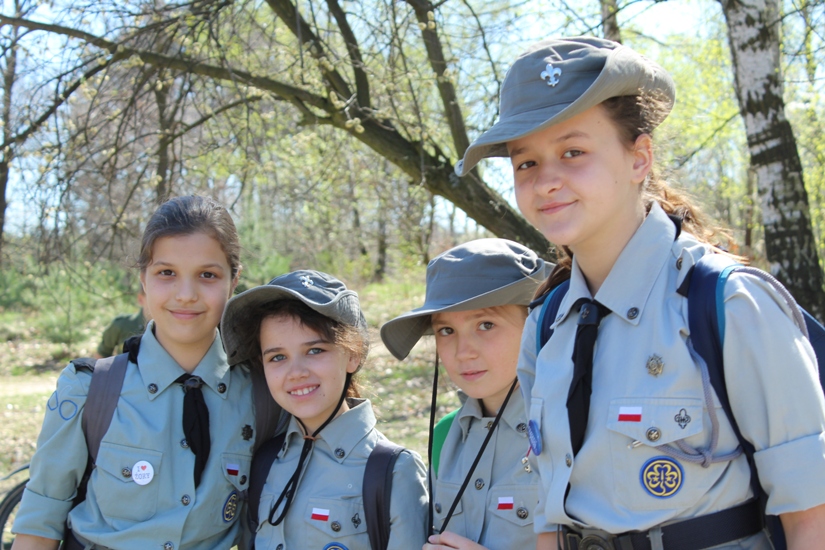 Harcerze tworzą niezwykłą wystawę. Pomóż im zebrać eksponaty