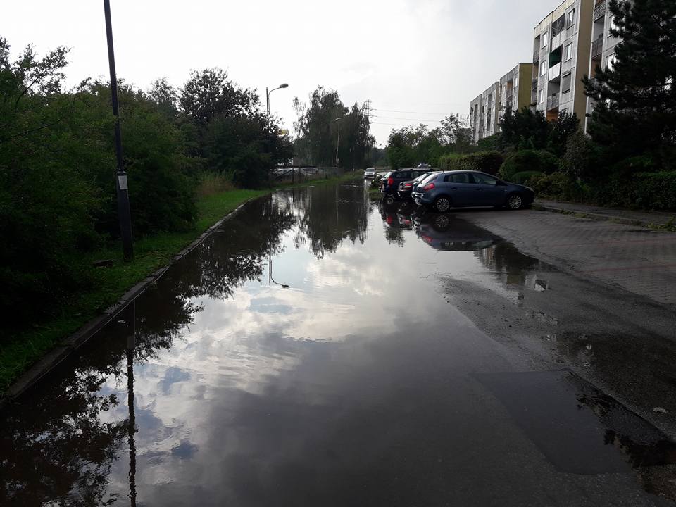Pozalewane ulice - Ruda Śląska po burzy