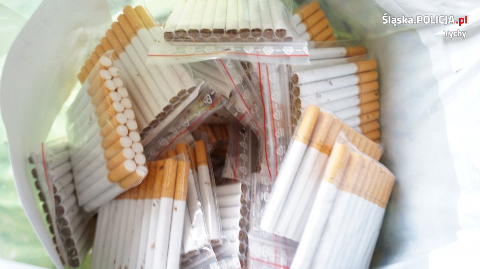 Policjanci przechwycili 230 tys. nielegalnych papierosów