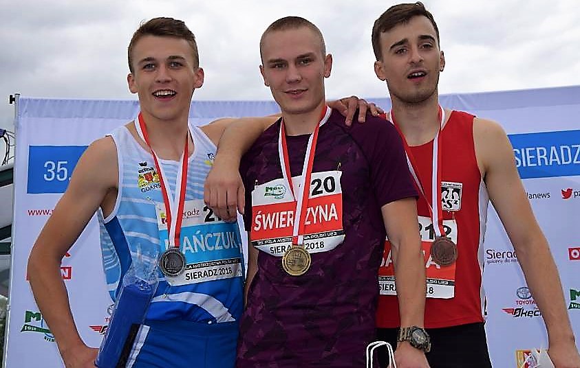 Lekkoatleci MKS-MOS Płomień Sosnowiec na podium